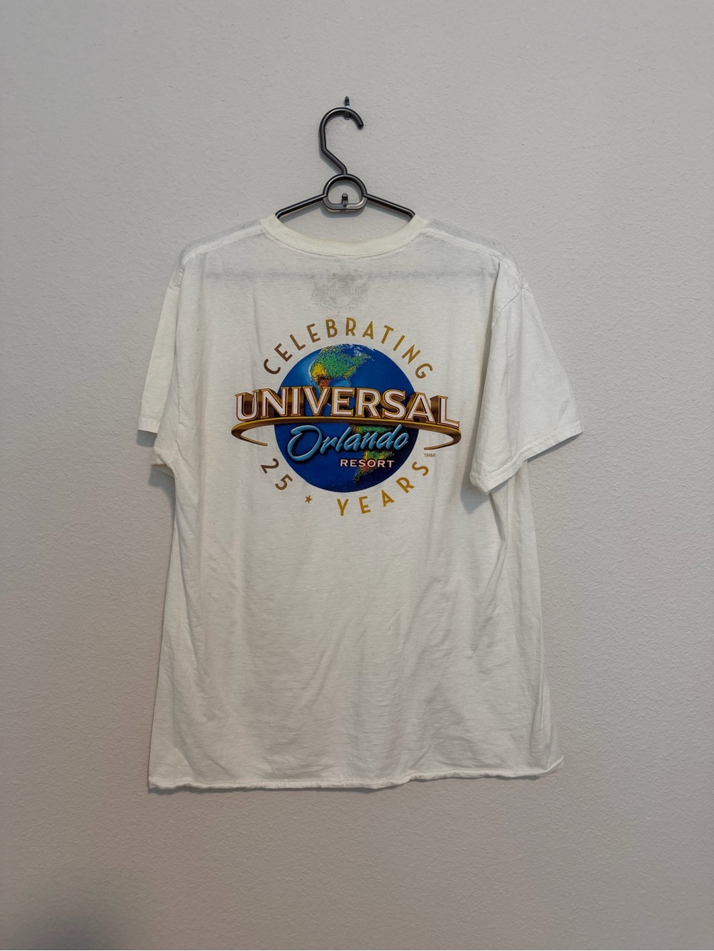 Universal studios  Celebrating 25 Years tee white Large